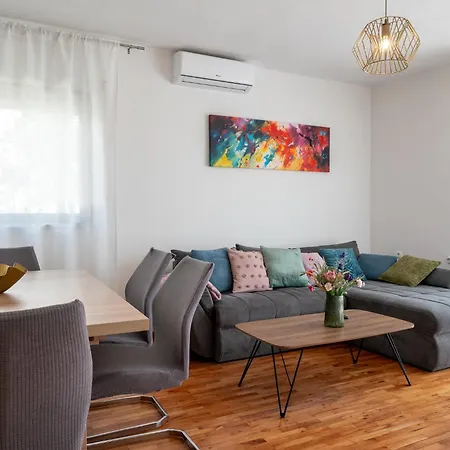 Apartamento Sarah Kaštel Novi