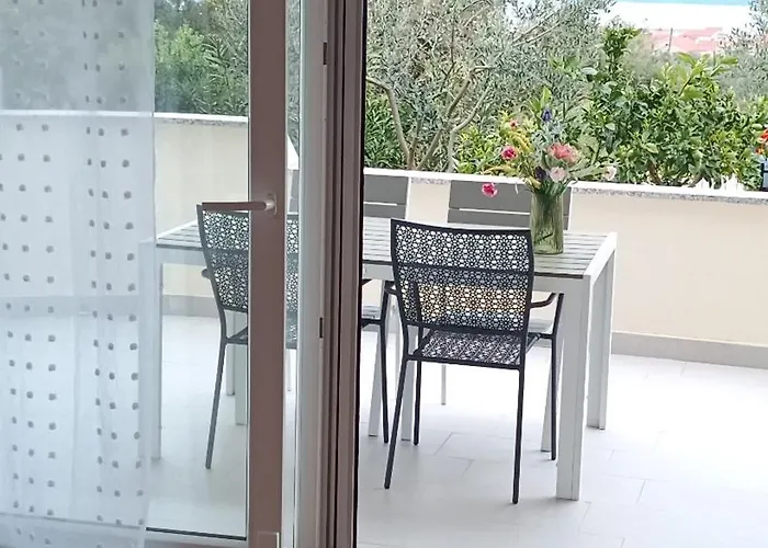 Sarah Apartament *