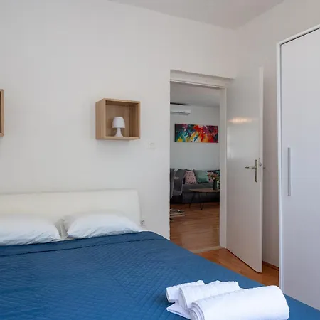 Sarah Apartman Kastel Novi