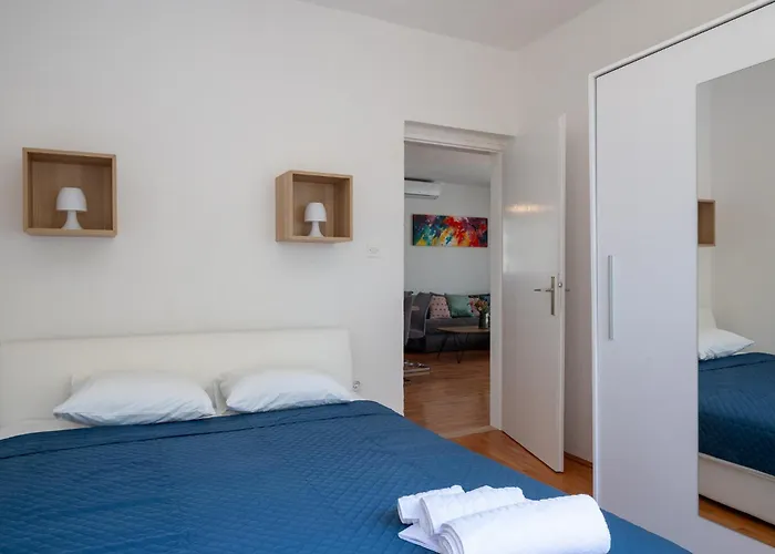Sarah Διαμέρισμα Kaštel Novi